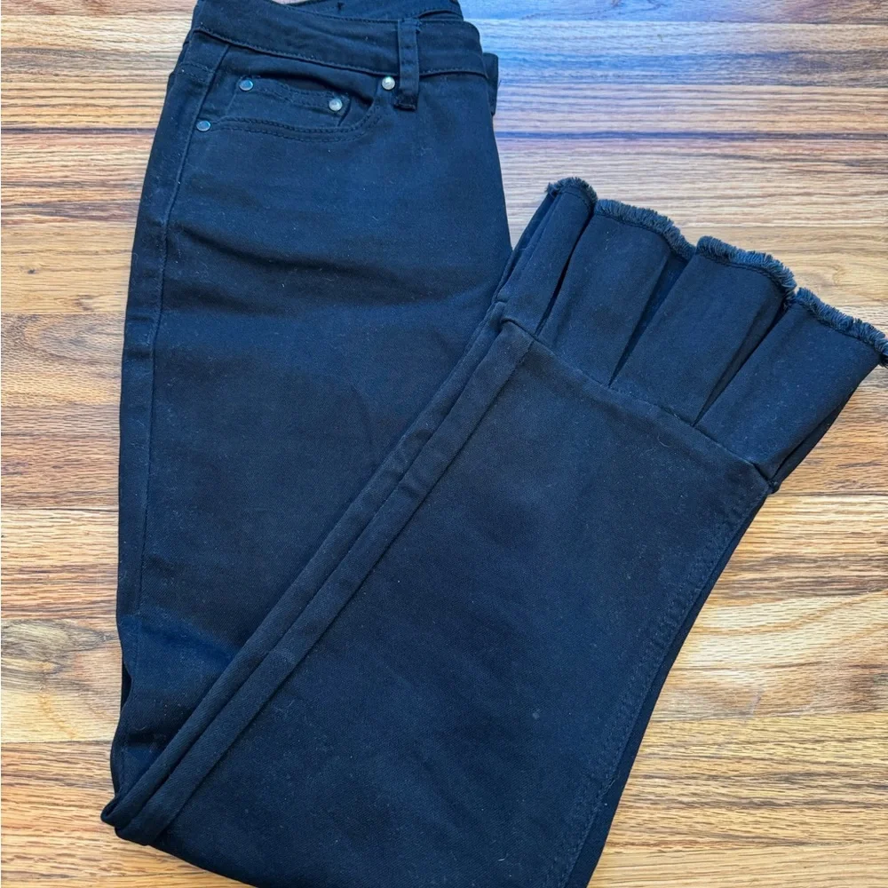 Y2K Earl Black Flared Flounce Raw Hem Women’s Jeans Size 6 - Picture 2 of 9